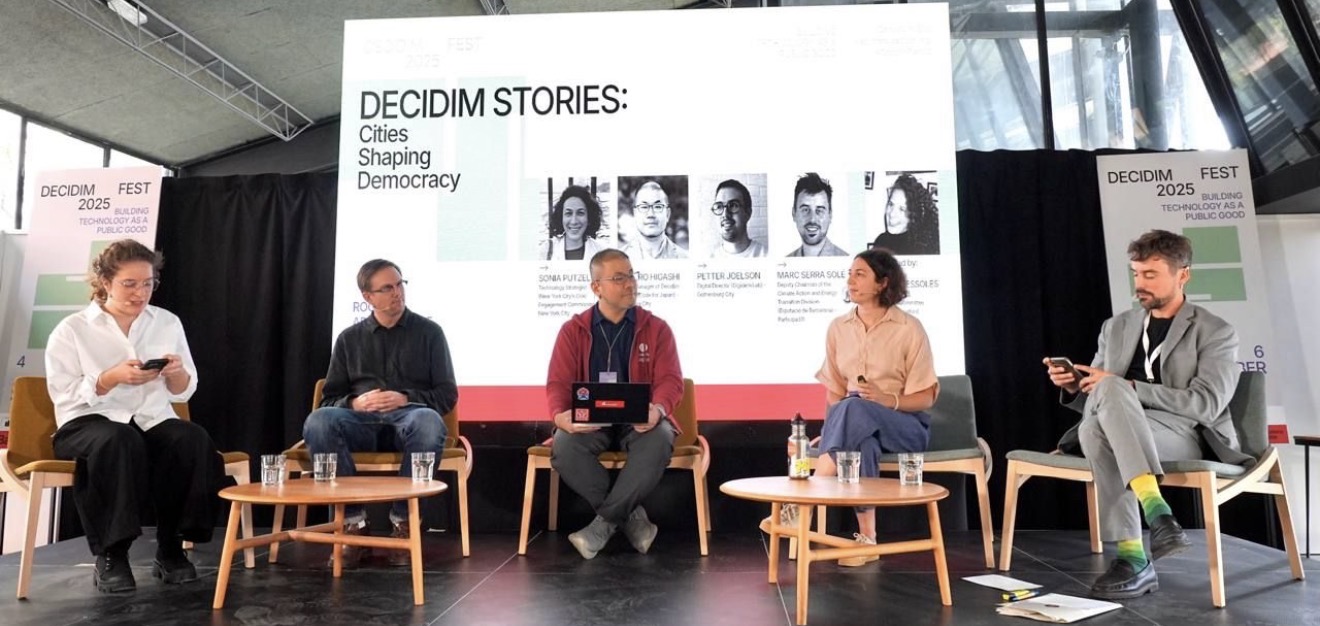 東さんが登壇したDecidim Storiesセッション（公式写真より）